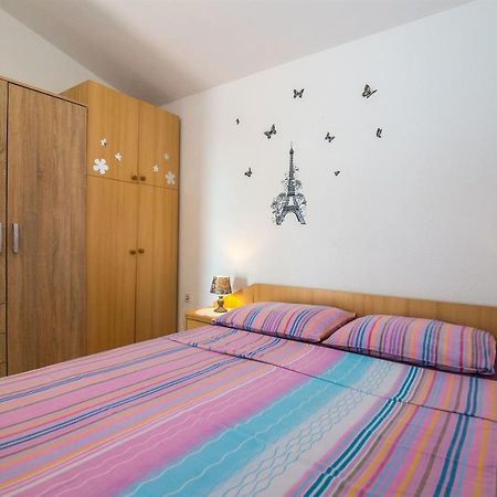 Apartments Tolj Игране Экстерьер фото