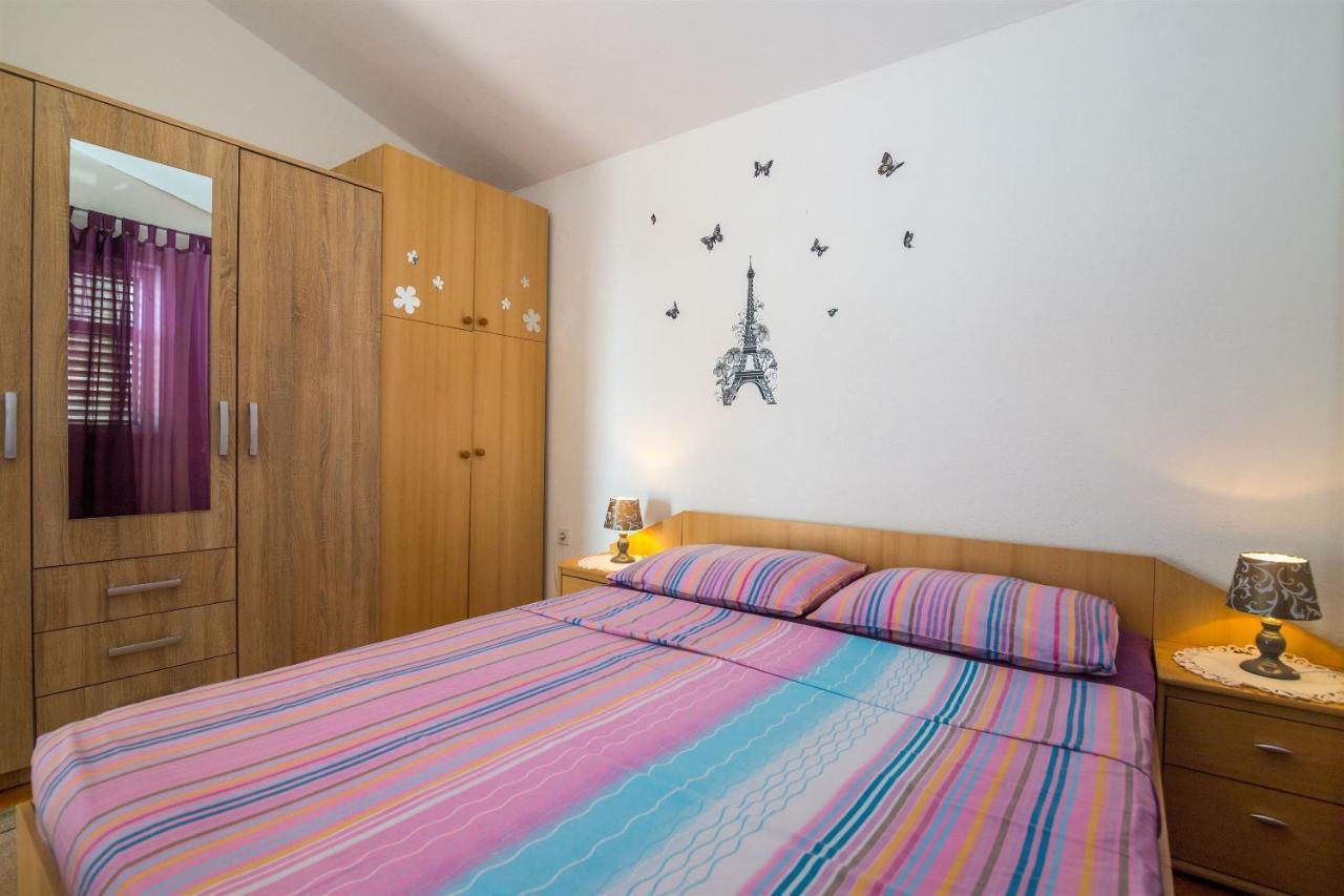 Apartments Tolj Игране Экстерьер фото