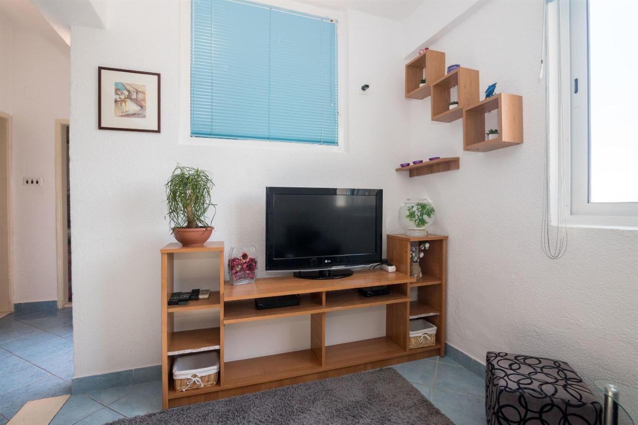 Apartments Tolj Игране Экстерьер фото