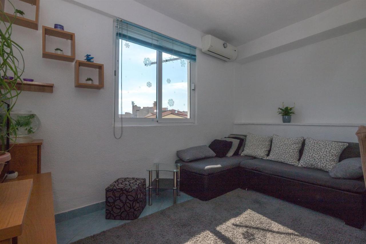 Apartments Tolj Игране Экстерьер фото
